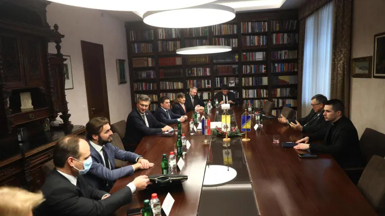 Plenković pokrivao Milanovićevu relativizaciju Srebrenice: 'Na&scaron; stav o genocidu je jasan, a BiH nema većeg prijatelja od Hrvatske!'