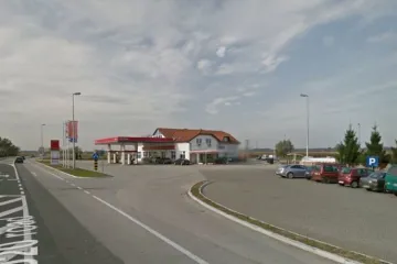 Pljačka na benzinskoj: U gluho doba noći upali razbojnici, prijetili i ukrali novac