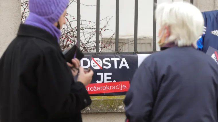 Kome&scaron;anje na desnici zbog referenduma Mosta: Uoči sutra&scaron;njeg zadnjeg dana prikupljanja potpisa - &scaron;alju poziv ljevici