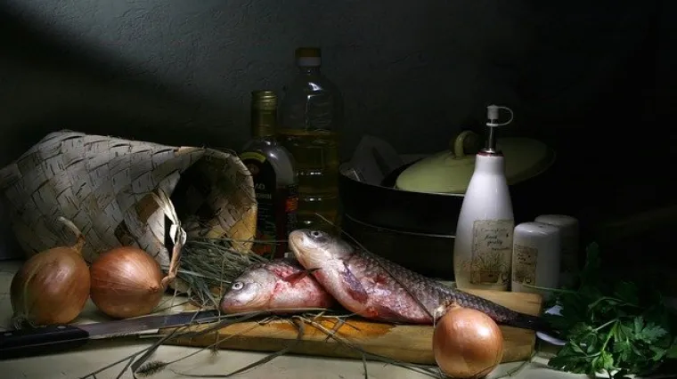 Kako ukloniti miris ribe u stanu?