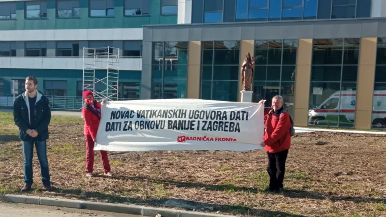 Radnička fronta u Sisku ispred spomenika Djevice Marije traži raskid Vatikanskih ugovora: 'Neukusan iskaz bogatstva crkve'