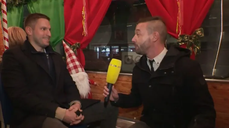 RTL-ov reporter u tramvaju zatražio karte od putnika među kojima je bio i osječki gradonačelnik: 'Danas karta ne treba!'