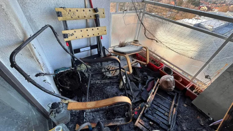 Zagrepčaninu na balkon doletjela raketa, objavio video požara: '&Scaron;teta je poprilična, pokažite ovo svima da vide'