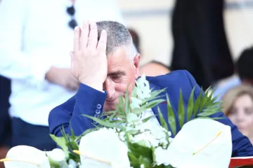 Miro Bulj snimio ispreturani dom svog prijatelja, tvrdi da su provalili migranti: 'Bacili su zastavu na pod'