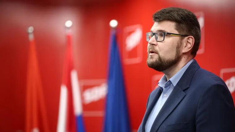 Grbin: 'Može se pretpostaviti kakve će biti iduće odluke Ustavnog suda vezane za COVID potvrde i referendum'