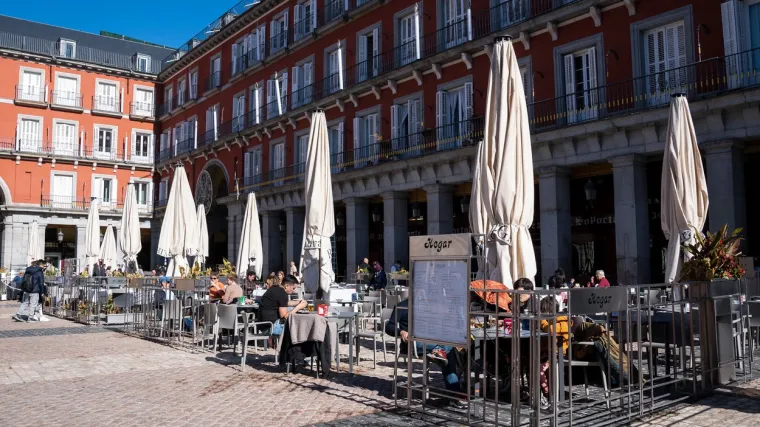 Oborili su rekord: U &Scaron;panjolskoj zabilježili 49.823 slučaja covida u protekla 24 sata