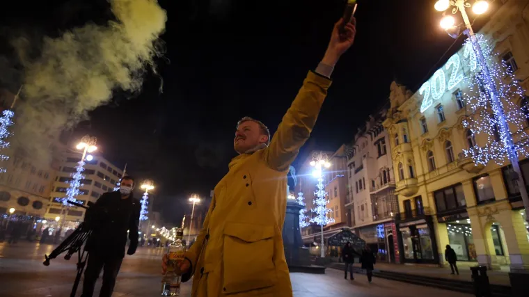 Božinović o dočeku Nove godine na otvorenom: Okupljanja vi&scaron;e od 100 ljudi bez obaveznih COVID potvrda su moguća pod jednim uvjetom