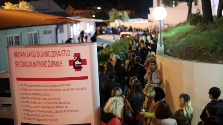 Plenković prekjučer: 'Zaraza se nabrže &scaron;iri u Dalmaciji.' Splitsko-dalmatinska na oko 50% pozitivnih testova već danima