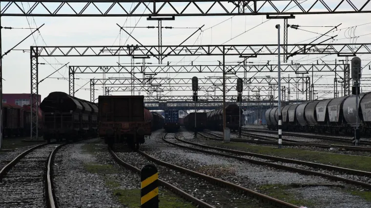 1995. dječak je preživio udar od 25.000 volti na krovu vagona. Tek 21 godinu poslije presuda protiv HŽ-a, prvostupanjska