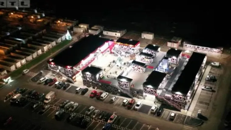 Petrinja, na zapu&scaron;tenoj livadi podigli su kontejnerski stambeno poslovni centar za do 220 stanara i 160 radnika