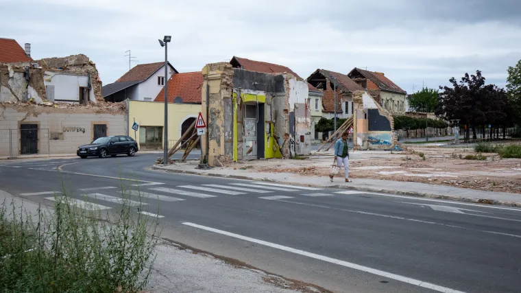 Pro&scaron;le su dvije od razornog potresa na Banovini. Prije godinu dana optimizma je bilo malo vi&scaron;e, a RTL se podsjetio kako je to tada izgledalo