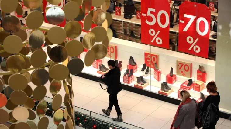 Počela sniženja, ali... Čitateljica bijesna: 'Cipele koje sam i&scaron;la kupiti na sniženju, skuplje su nego &scaron;to su bile prije!'