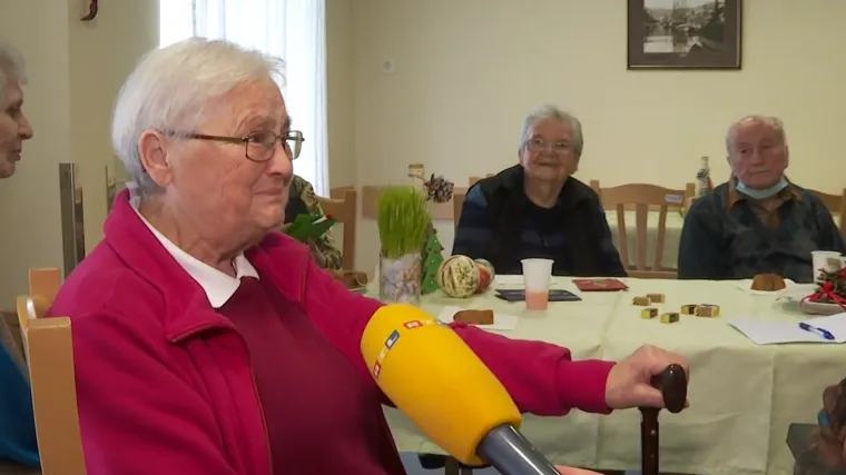 Danas samo digitalno i bezlično, a nekad&hellip; Ovo je bio prekrasan običaj. Direkt istražio gdje su nestale Božićne čestitke, one prave. &bdquo;Srce mi zatitra, godinama sam ih čuvala.&ldquo;