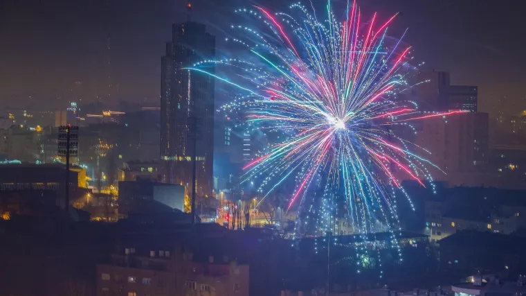Uz mjere održavaju se dočeci na otvorenom, a ugostitelji mogu raditi do 2 sata ujutro