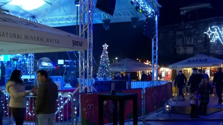 Bolje da propadnu i fafarikule, nego običaji: Zadrani Novu godinu slave od jutra uz juhu i le&scaron;e