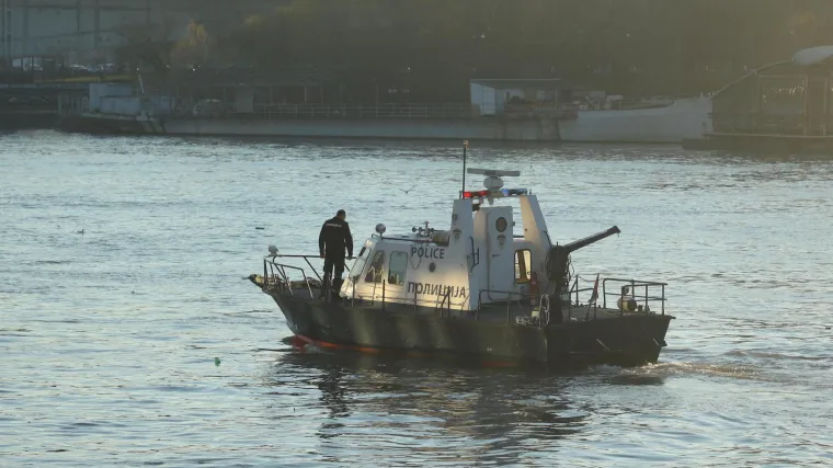Matejev otac stigao u Beograd, oglasila se i policija: Službenici na terenu pretražuju Savu