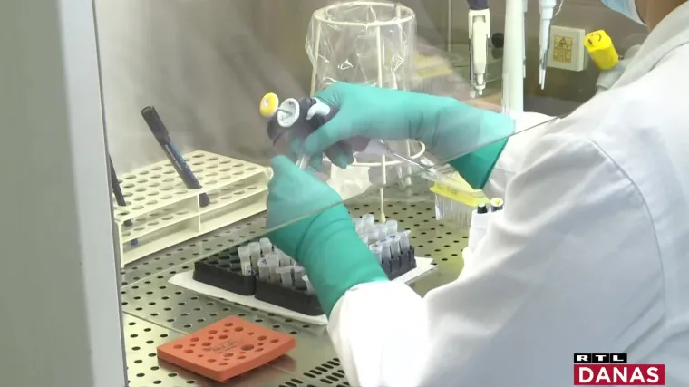 Alfabet ima 24 slova, a s omikronom smo pre&scaron;li vi&scaron;e od pola. &Scaron;to nas očekuje u Godini omikrona? Peti val ili kraj?