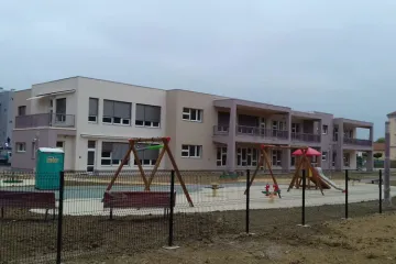 Roditelji djece koja polaze vrtić Rakovac tvrde da se mali&scaron;ani smrzavaju, ravnateljica: 'Dogodio se kvar, ali osigurali smo drugi izvor grijanja'