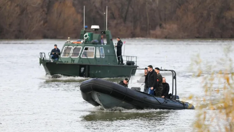 Je li Matej upao u Savu? Otac: 'Nosio je tenisice s ravnim, glatkim đonom', potraga se nastavlja i sutra