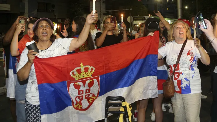 Bijesna Đokovićeva obitelj organizirala je prosvjed u Beogradu dok Novak čeka odluku o deportaciji iz Australije