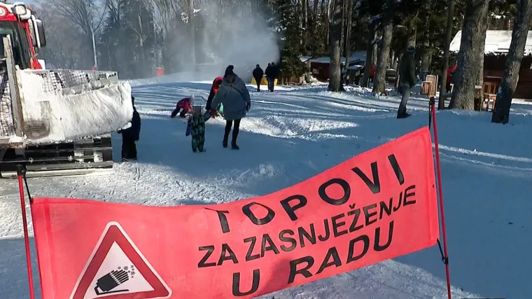 Snježna kraljica spakirana u kamione, prvi čovjek natjecanja zaradio teniski lakat, bacajući sol kako bi se staza stisla