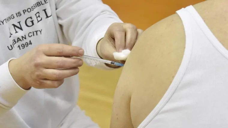 Grčka uvodi zabranu pristupa mnogim javnim mjestima za sve koji ne prime booster dozu