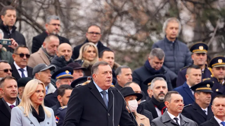 EU osudila Dodikovu paradu, priča se i o sankcijama Republici Srpskoj