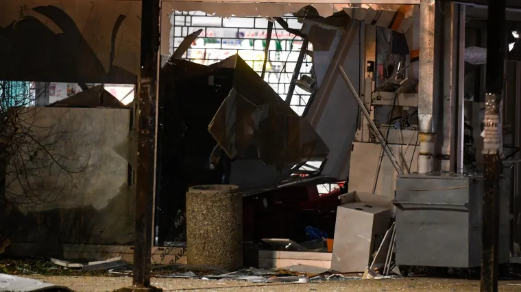 FOTO Policija nakon 15 minuta uspjela uhvatiti mu&scaron;karca kojeg sumnjiče da je raznio bankomat u Trnskom