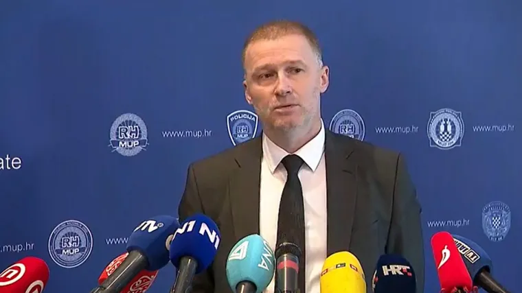 Policija o nestanku Mateja: 'Ni&scaron;ta do sada ne ukazuje da je bilo nasilja. Osoba koja je bila odjevena kao i Matej do&scaron;la je do vode, ali...'