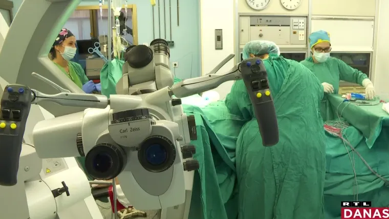 Pacijentima je na jetru urezao svoje inicijale: Britanskom liječniku zabranjen je rad i izbrisan je iz komore