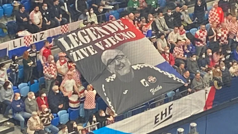 Navijači u Pick Areni odali počast legendi: Dirljiva poruka ikoni hrvatskog rukometa