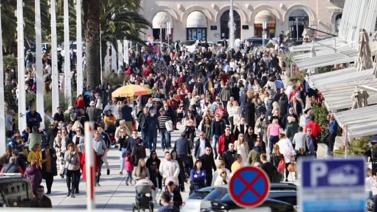 'Puljkov &scaron;ef gradske tvrtke' poslao pomoćnika ravnatelja u mirovinu uz otpremninu, a onda ga angažirao kao vanjskog