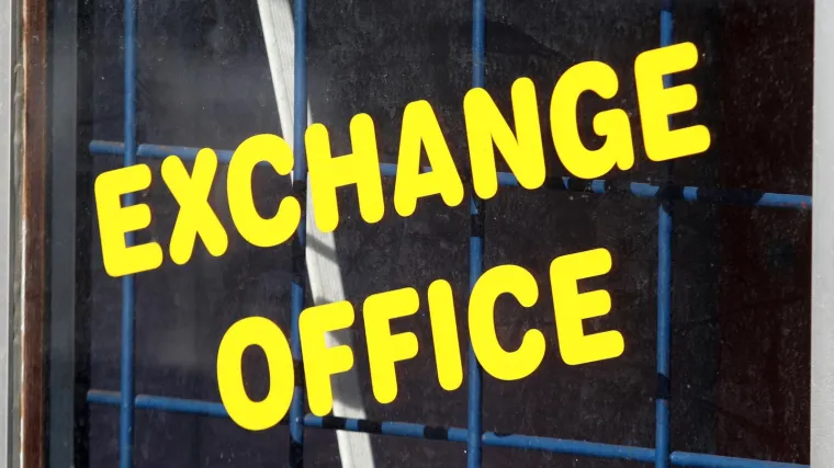 Drama u mjenjačnici! Djelatnici zaprijetio vatrenim oružjem i uzeo novac. Poku&scaron;ali su ga zaustaviti