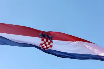Hrvatska obilježava 30. obljetnicu priznanja. Tuđman je tada rekao: 'Slavimo noćas, a onda zasučimo rukave'