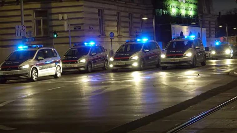 Pijani Hrvat se u Beču zabio autom u prometnu gužvu. Bez kočenja. Pa se potukao s policajcima. Ozlijedio ukupno 10 ljudi