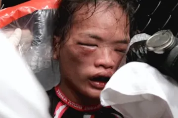 Ušla je u kavez i dobila nezapamćene batine