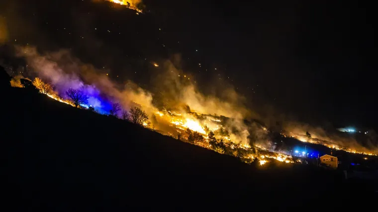 Imaju osumnjičenog za spaljenih 120 hektara borove &scaron;ume, makije pod orkanskom burom &scaron;to je gasilo 130 vatrogasaca