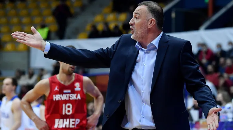 Reprezentacija ostala bez izbornika: Veljko Mr&scaron;ić napustio klupu