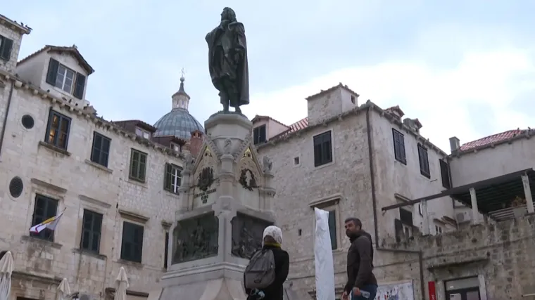 Srbi svojataju Dubrovnik. U Zakon napisali da su Gundulić i Držić njihovi. Dubrovčani za Direkt odrje&scaron;ito: 'To mogu samo oni'