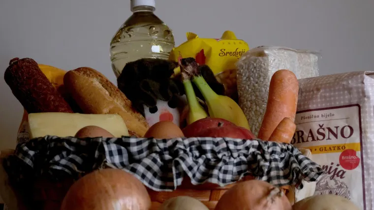 Litra ulja skuplja 4 kune, kila edamera 5, a &scaron;unke u ovitku 10 kuna. Usporedili smo lanjske i sada&scaron;nje cijene, evo kako stvari stoje