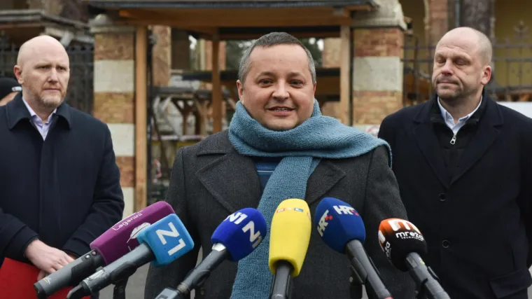 Epidemiolog Kolarić: 'O ukidanju covid potvrda moglo bi se govoriti za mjesec dana'