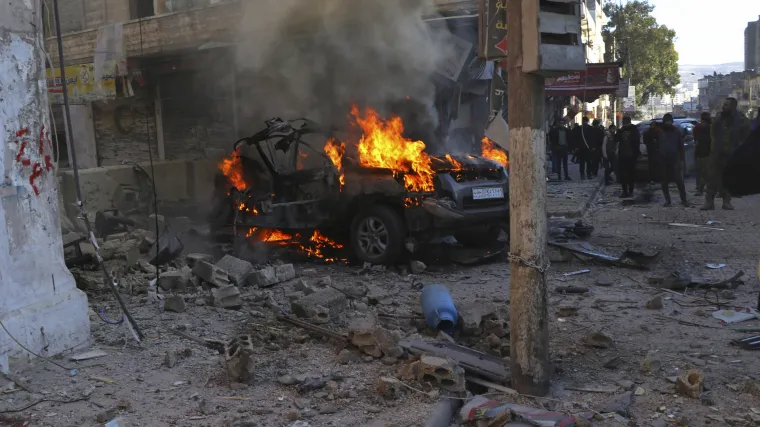 &Scaron;est žrtava, od kojih dvoje djece poginulo je u bombardiranju grada Afrina na sjeveru Sirije: Ne zna se tko je izveo napada