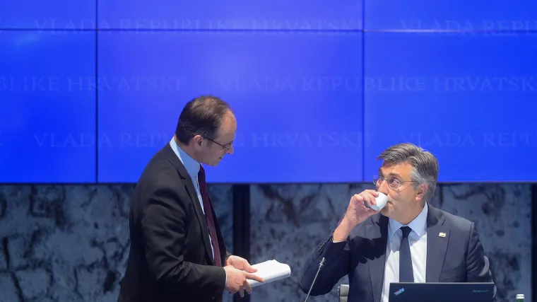 Otkriveno tko je Frki Pete&scaron;iću dao prebivali&scaron;te u Zagrebu: Udomili su prijatelja - utjecajnog &scaron;efa Plenkovićeva ureda