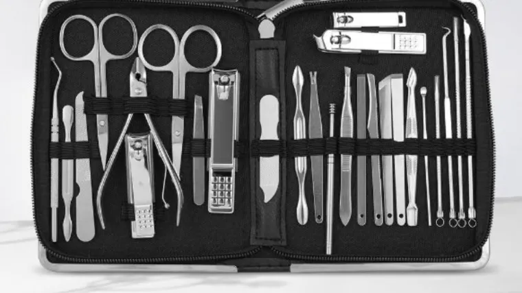 Najkvalitetniji set za manikuru i pedikuru doma