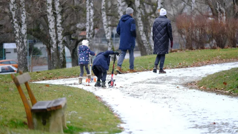Na redu je nekoliko stabilnijih dana, ali bit će hladno: Pretežno sunčano uz povremenu naoblaku, uz obalu bura