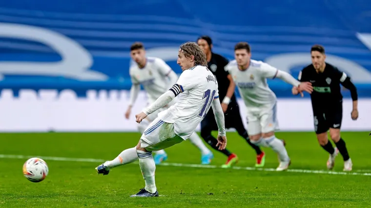 Luka Modrić strijelac i ponajbolji igrač Reala Madrida na utakmici protiv Elchea
