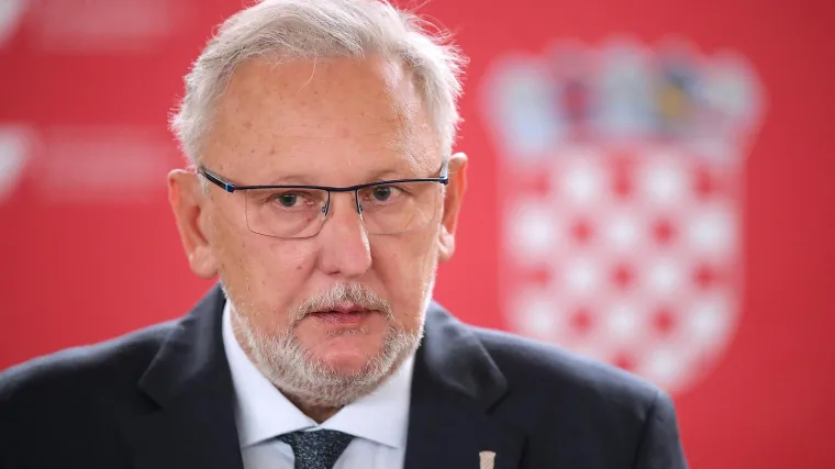 Božinović o uhićenju 72-godi&scaron;njaka zbog komentara: 'Policija je postupala u skladu sa zakonom. Dok sam ministar, nema političkih naloga"