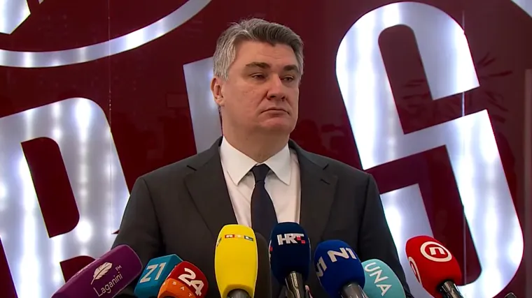 Milanović tvrdi da nije pozvao na ru&scaron;enje Vlade, a onda kazao &scaron;to će RH ako 'eskalira' u Ukrajini: 'Obećavam vam!'