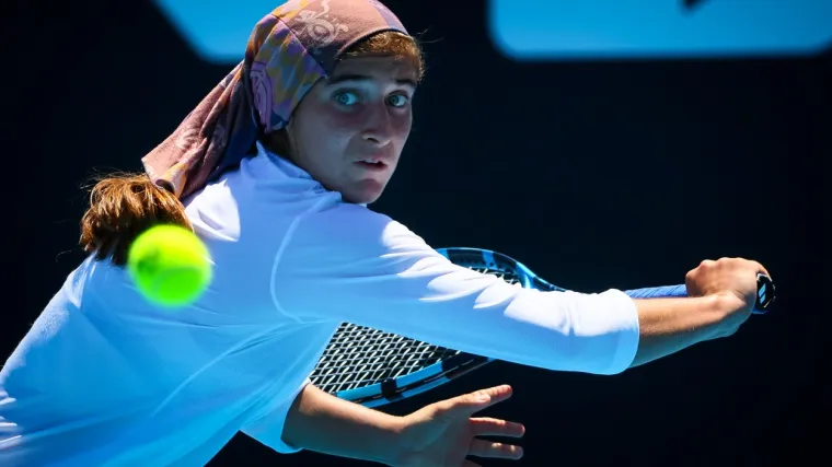 Povijesni meč: Iranka postala prva tenisačica koja je nosila hadžib na glavi, uzor joj je Rafael Nadal!