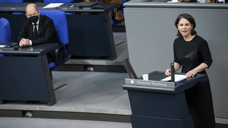 Njemačka ministrica podržala odbijanje slanja oružja Ukrajini, NATO &scaron;okiran, ukrajinska vlada frustrirana